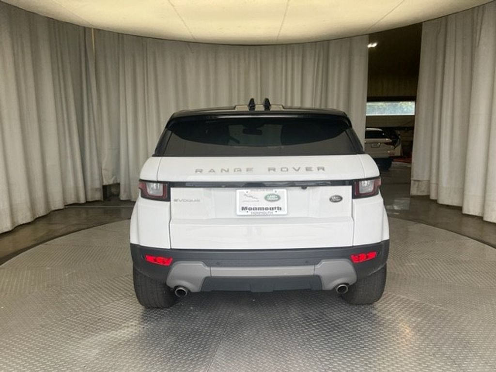 2019 Land Rover Range Rover Evoque SE Premium photo 2