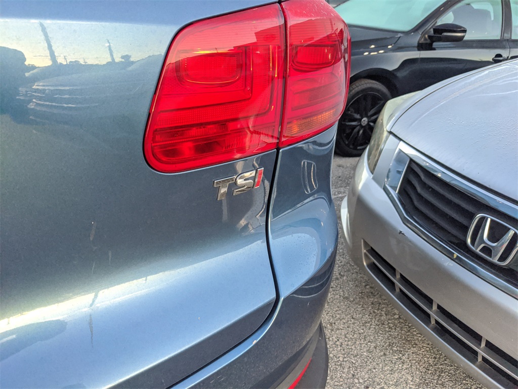 2017 Volkswagen Tiguan S photo 4
