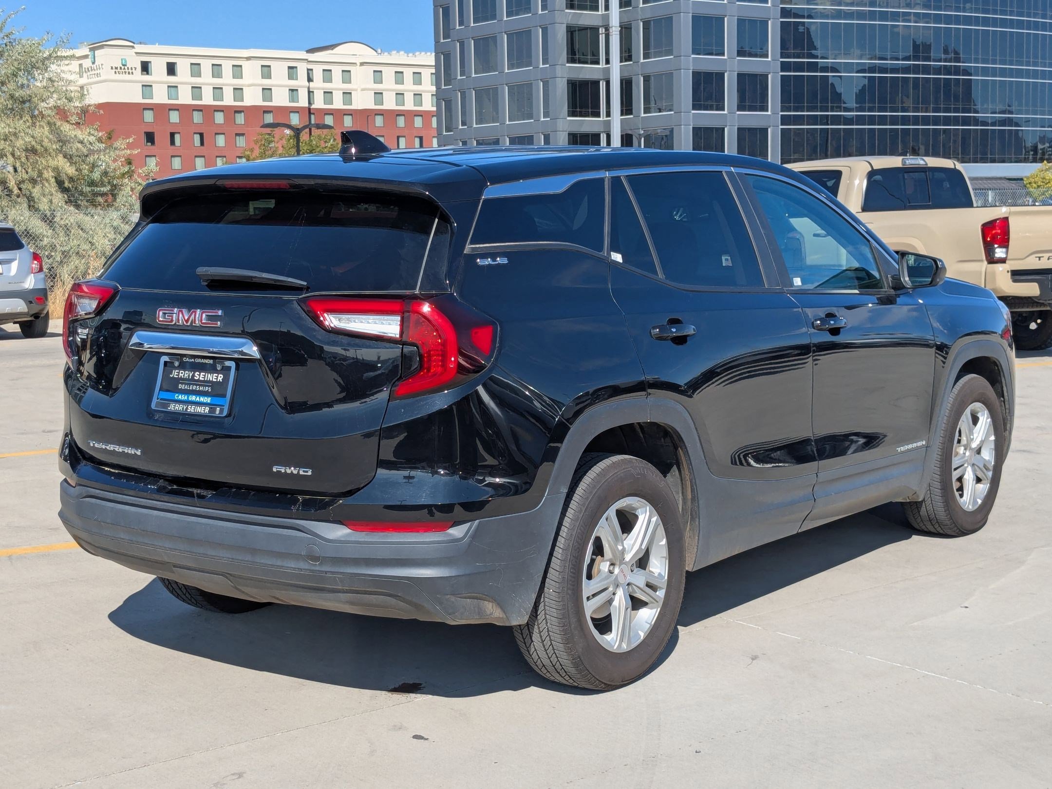 2024 Gmc Terrain SLE photo 4