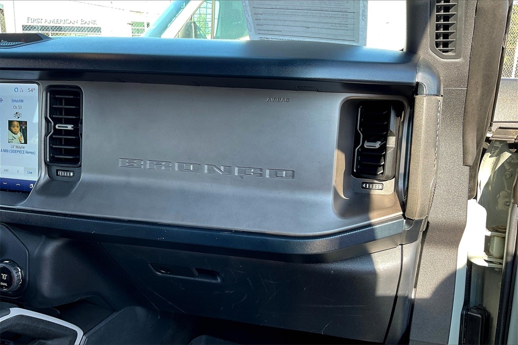 2021 Ford Bronco Outer Banks photo 14