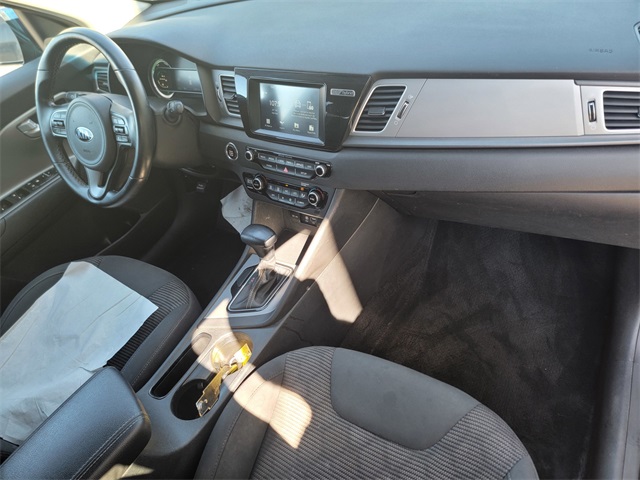 2019 Kia Niro LX photo 18
