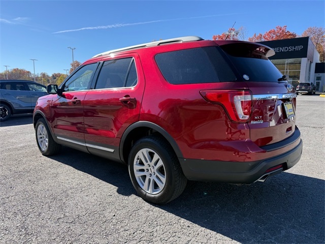 2019 Ford Explorer XLT photo 3