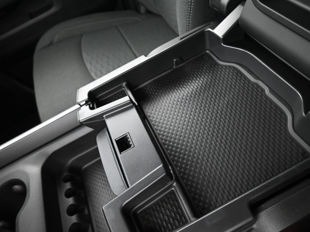 2025 Ram 2500 Big Horn photo 5