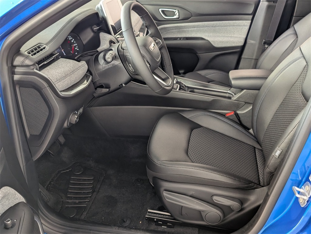 2025 Jeep Compass Latitude photo 6