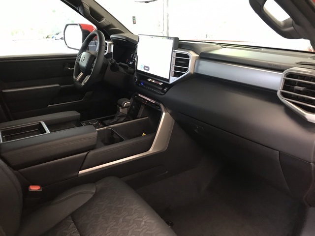 2025 Toyota Tundra Limited CrewMax photo 13