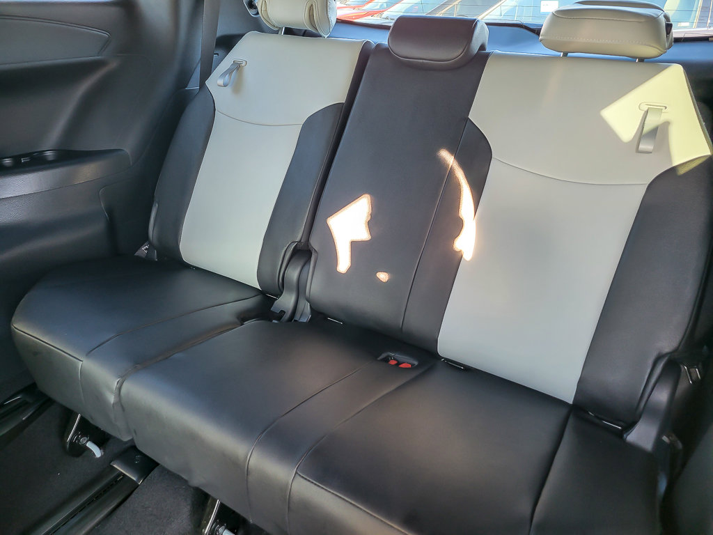 2025 TOYOTA SIENNA XSE ALL - Image 12