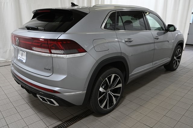 2026 Volkswagen Atlas Cross Sport SEL Premium R-Line photo 11