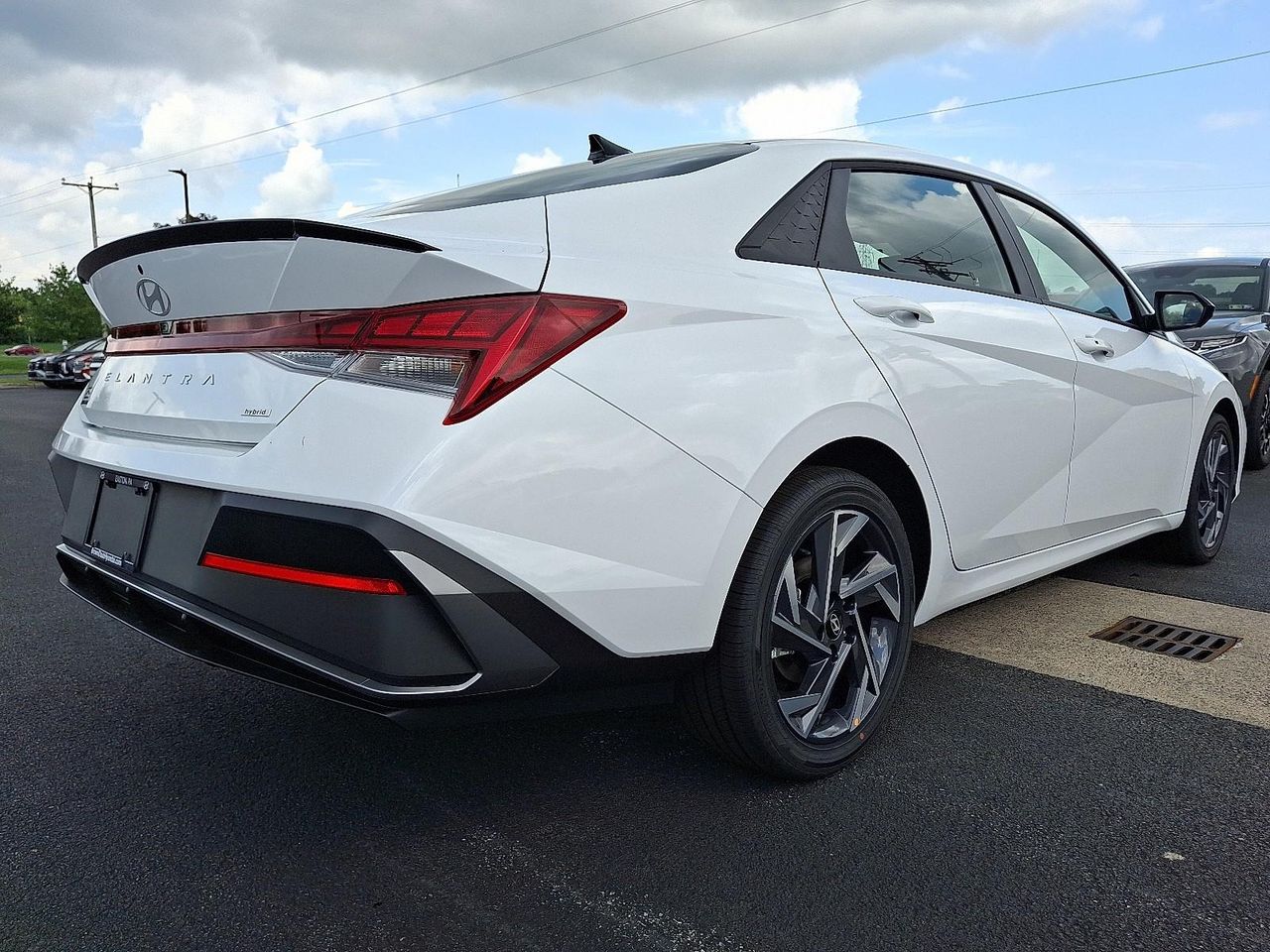 2025 Hyundai Elantra Hybrid SEL Sport photo 4