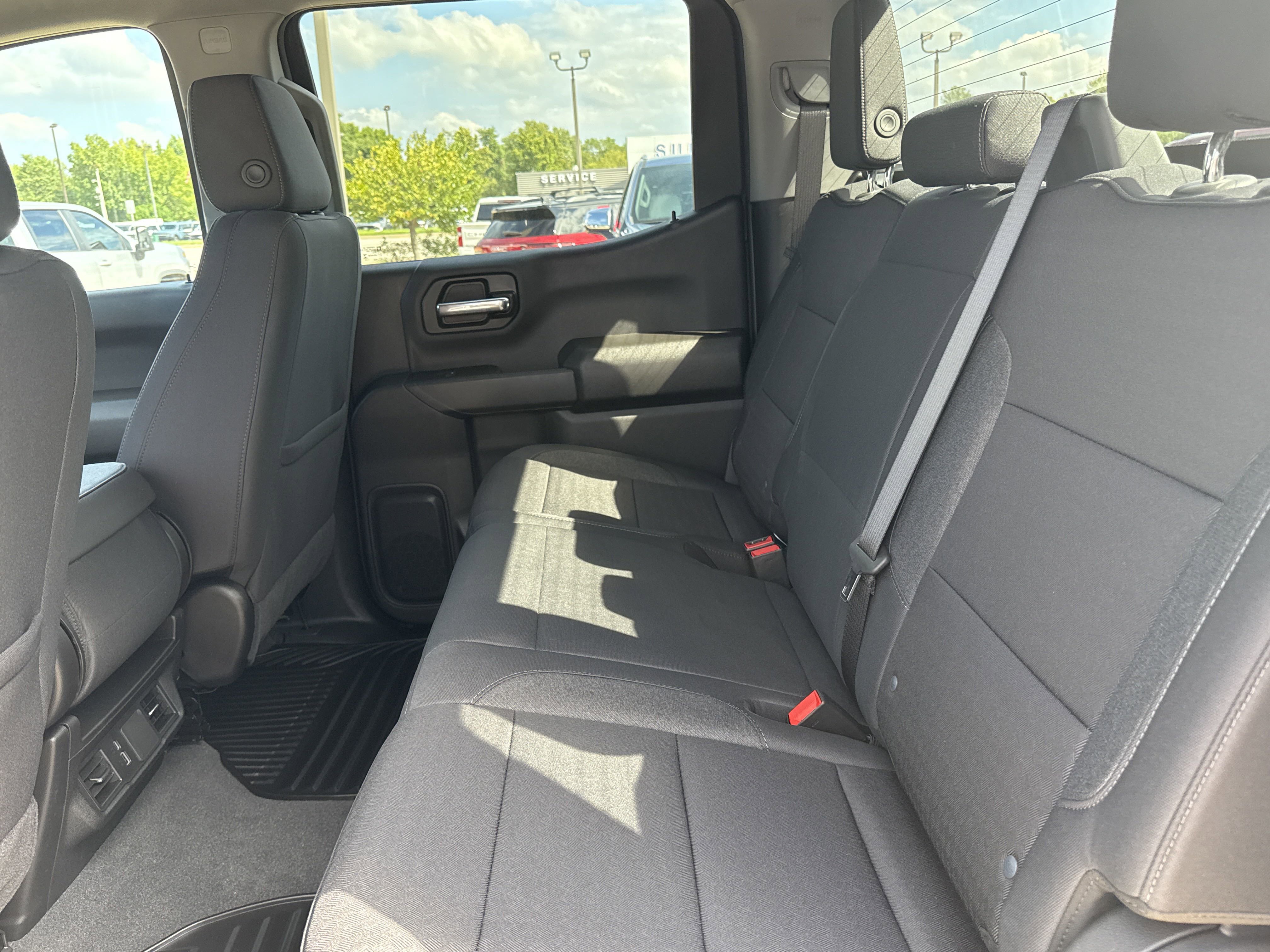 2025 Chevrolet Silverado 1500 Custom Trail Boss photo 5