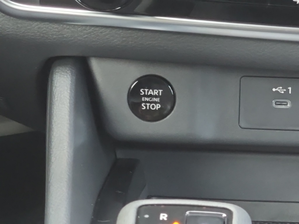 2026 Nissan Rogue S photo 15