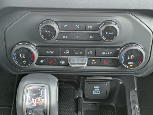 2025 Ford Bronco Outer Banks photo 19