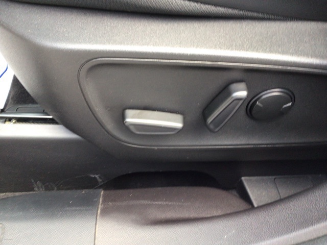 2023 Ford Escape ST-Line photo 17