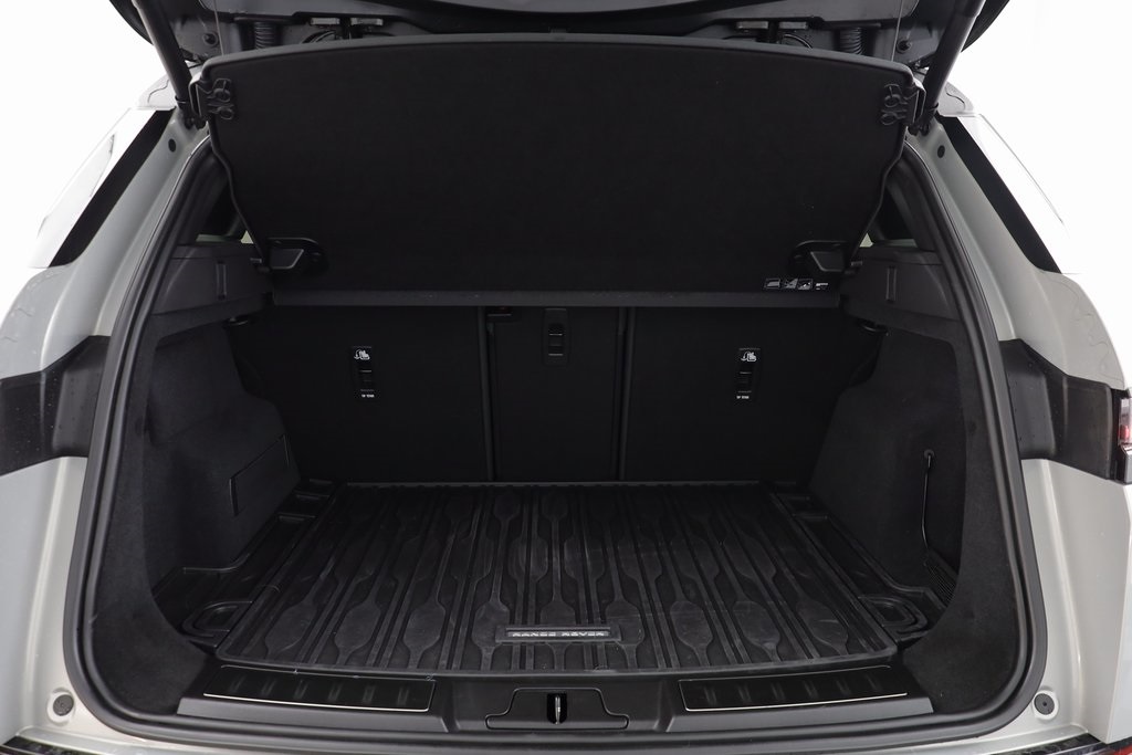 2025 Land Rover Range Rover Evoque Dynamic SE photo 12