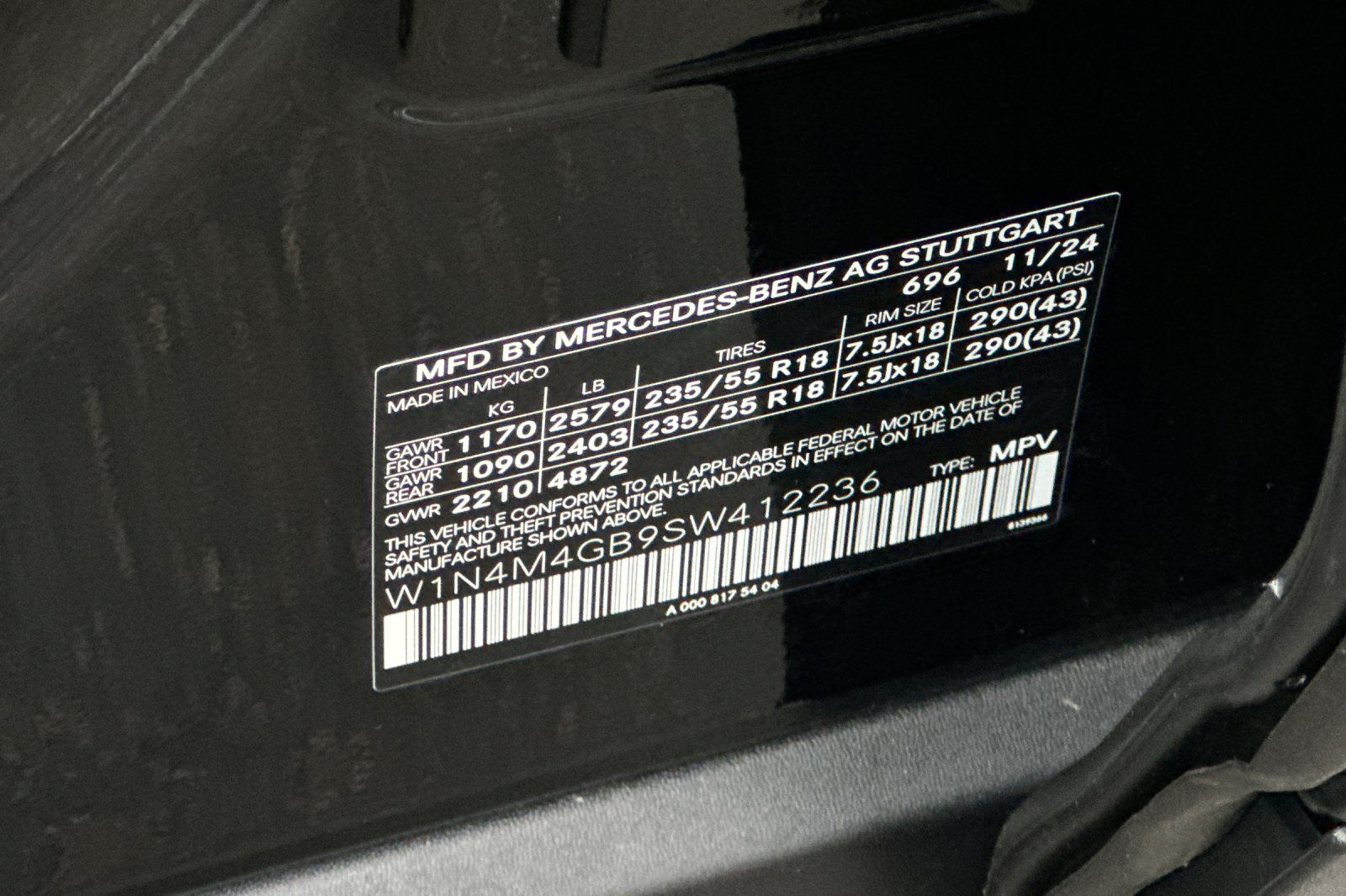 2025 Mercedes Benz GLB 250 photo 32
