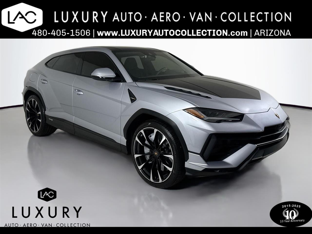 Used 2024 Grigio Keres Metallic Lamborghini S * Only 800 Miles * One Owner image 1