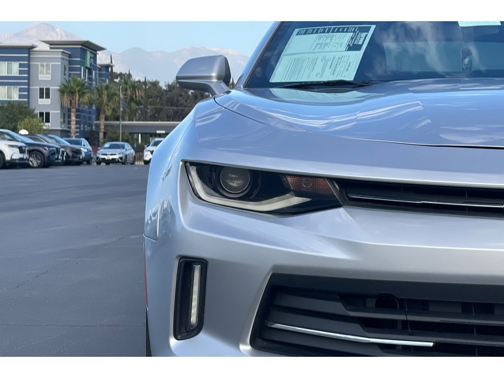 2017 Chevrolet Camaro 1LT photo 38