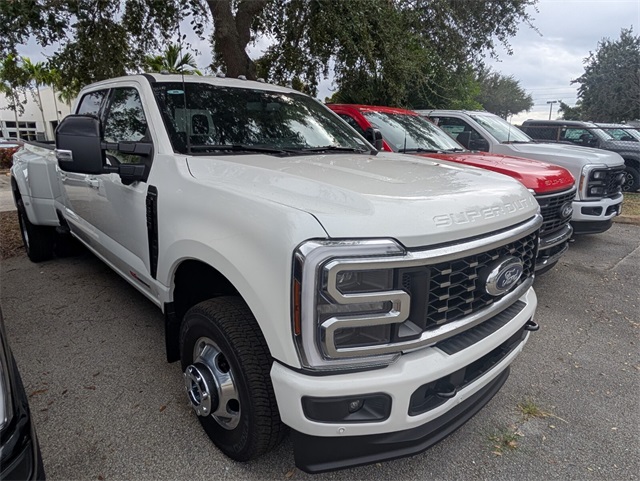 2026 Ford F-350 Platinum photo 2