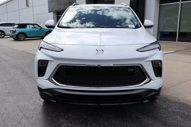 2026 Buick Encore GX Sport Touring photo 2