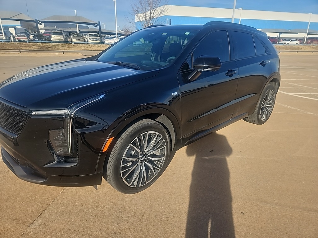 2025 Cadillac XT4 Sport's photo