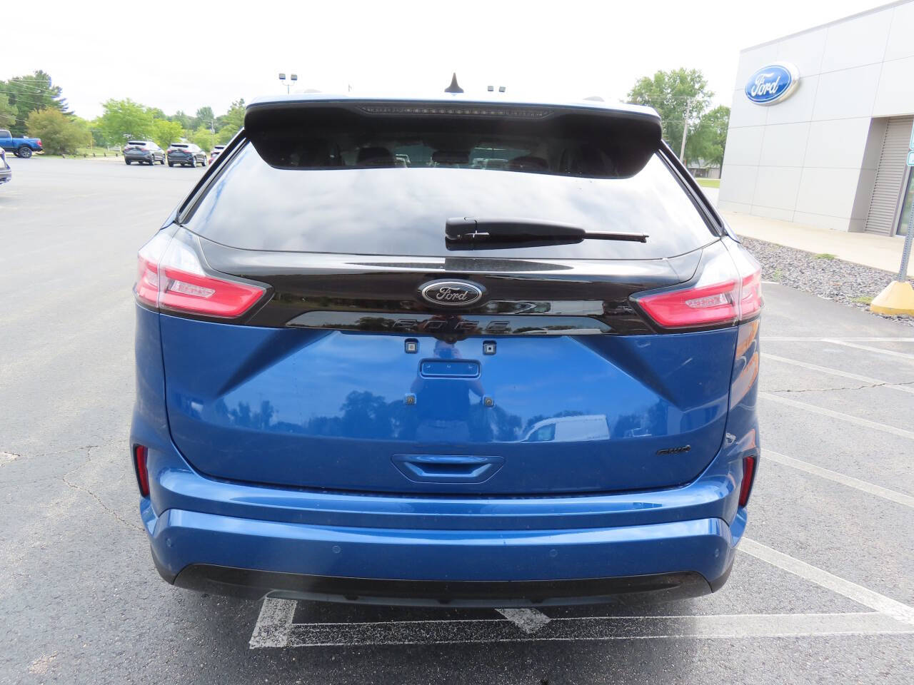 2024 Ford Edge SE photo 5
