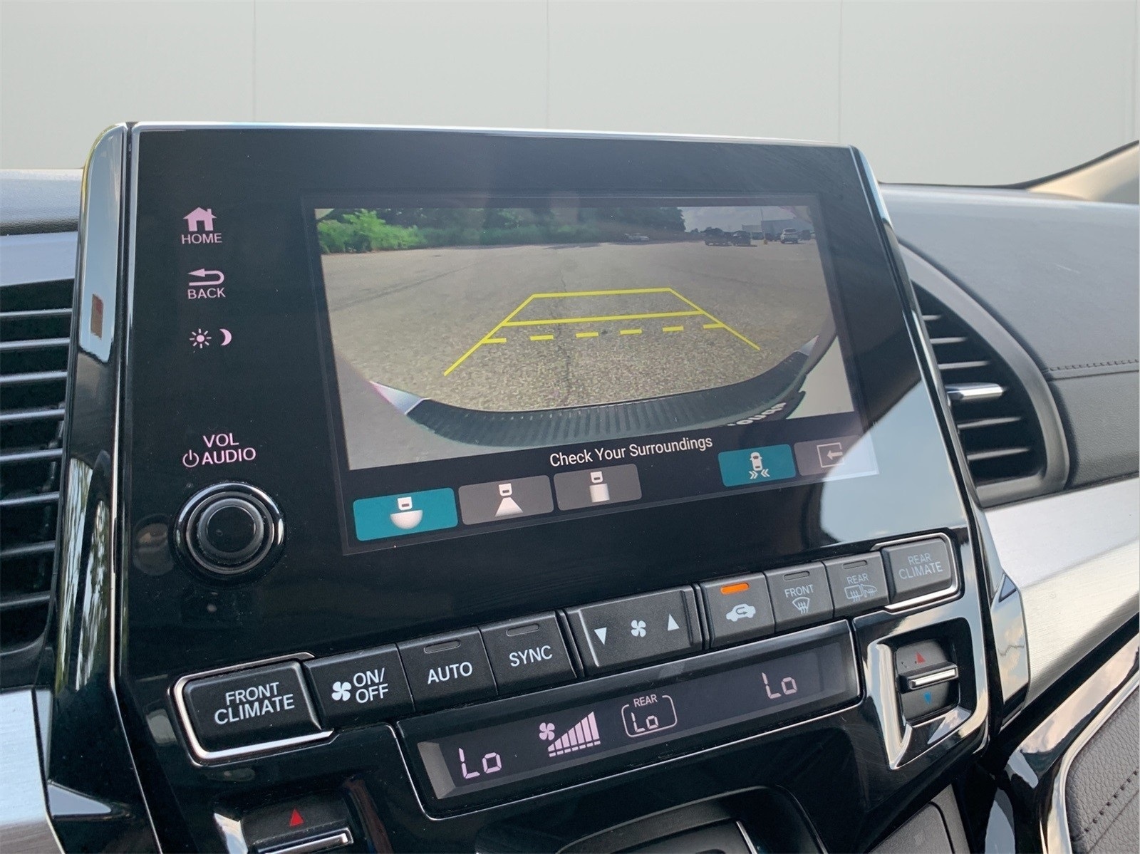 2023 Honda Odyssey Touring photo 17