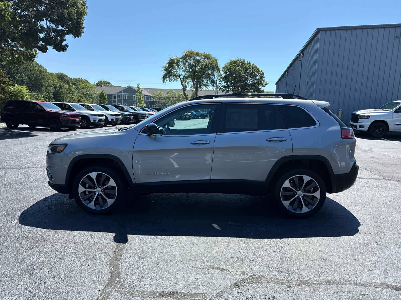 2022 Jeep Cherokee Limited photo 5