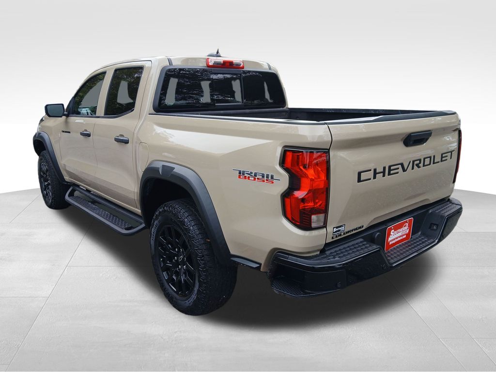 2023 Chevrolet Colorado Trail Boss photo 3