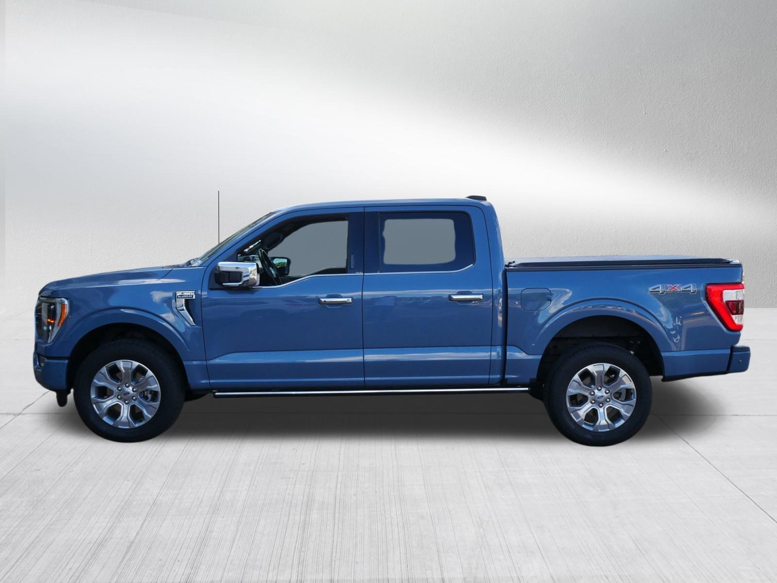 2023 Ford F-150 Platinum photo 4