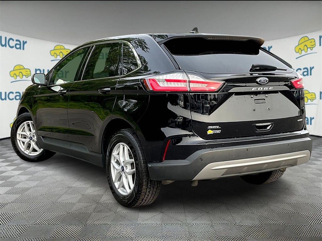 2021 Ford Edge SEL photo 4