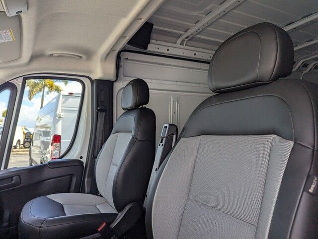 2025 Ram 3500 Tradesman photo 10