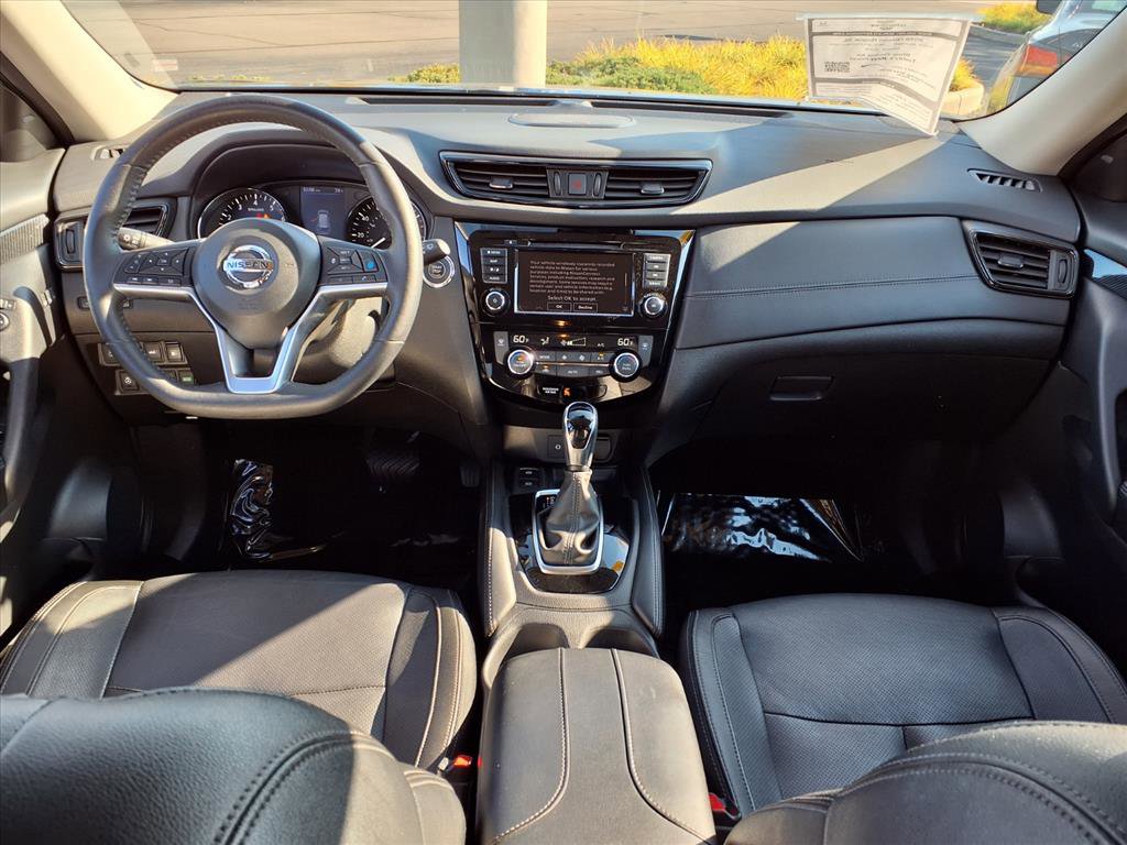 2019 Nissan Rogue SL photo 3