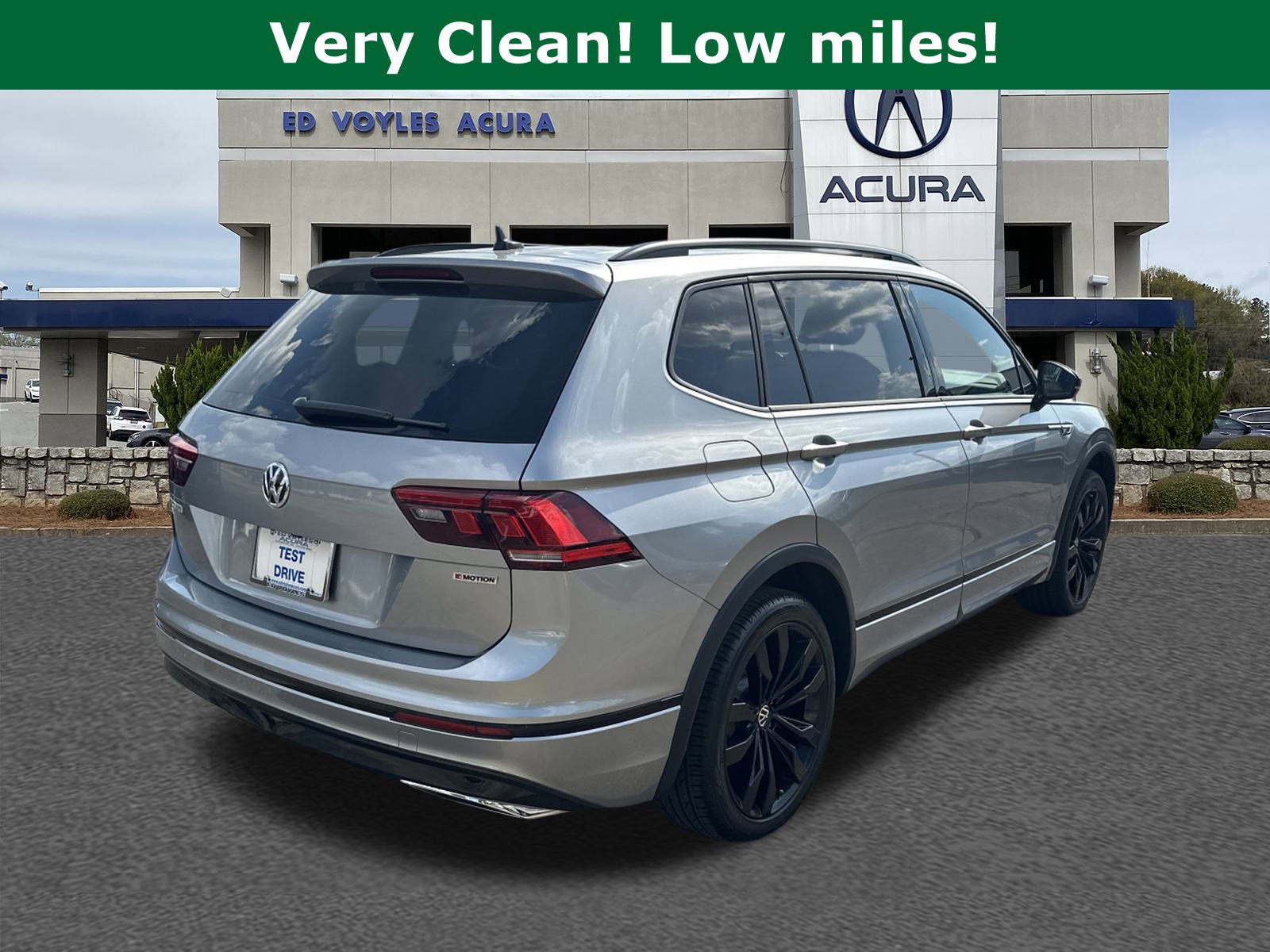 2021 Volkswagen Tiguan SE R-Line Black photo 3