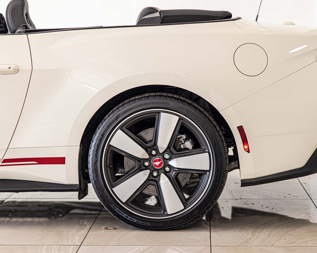 2025 FORD MUSTANG - Image 8