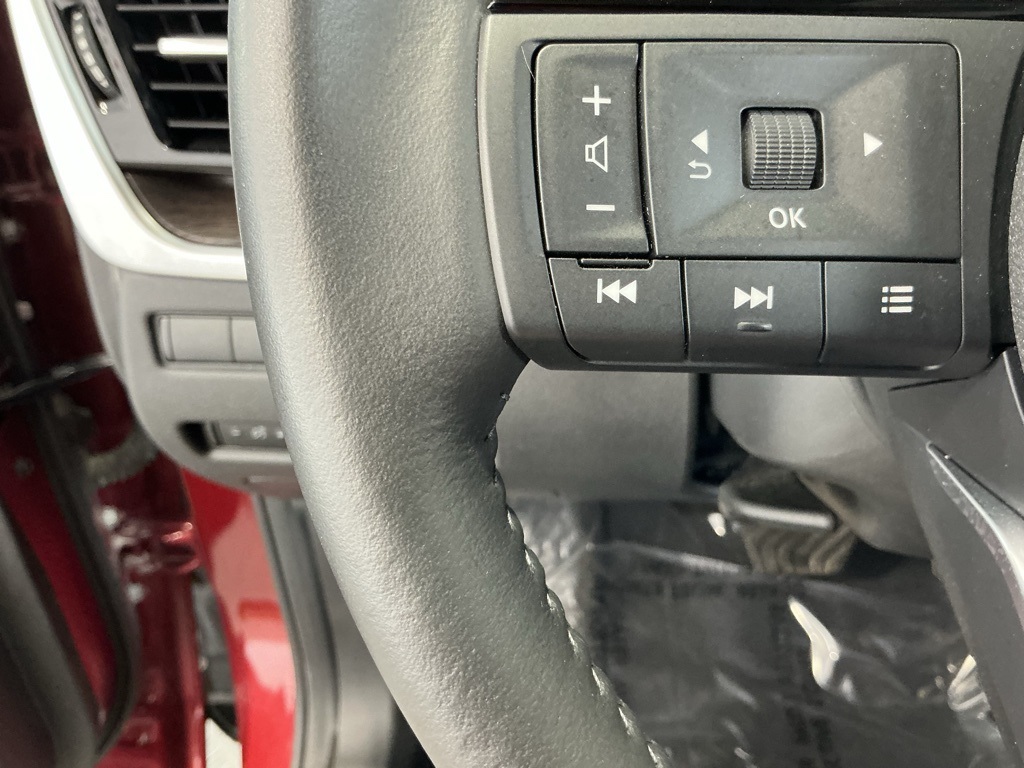 2024 Nissan Rogue Platinum photo 15