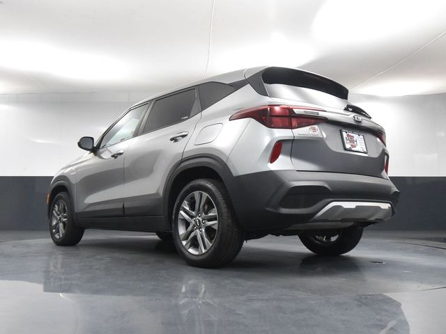2021 Kia Seltos LX photo 39
