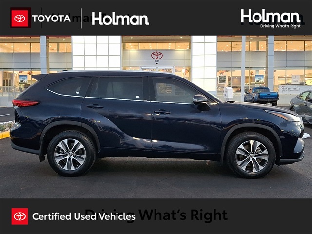 2022 Toyota Highlander XLE's photo