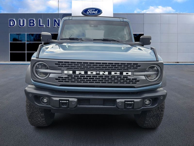 2023 Ford Bronco Badlands photo 2