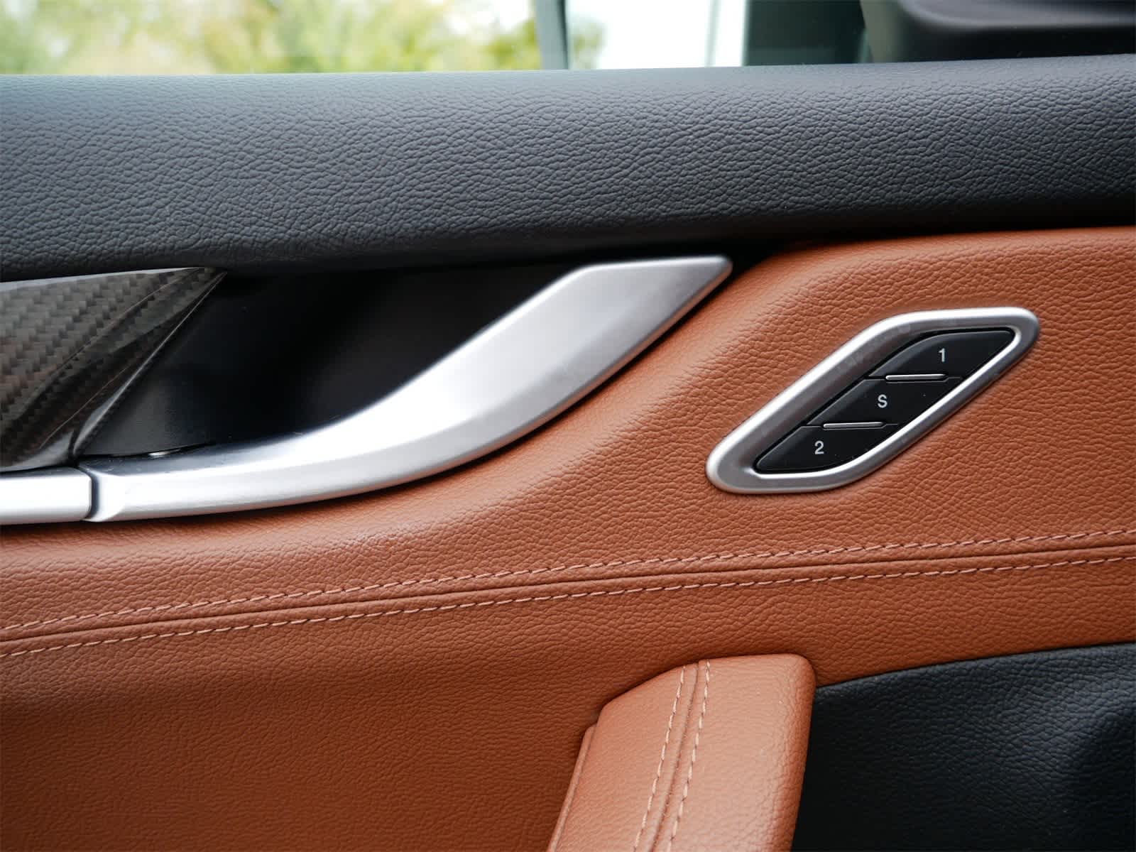 2017 Maserati Levante photo 10