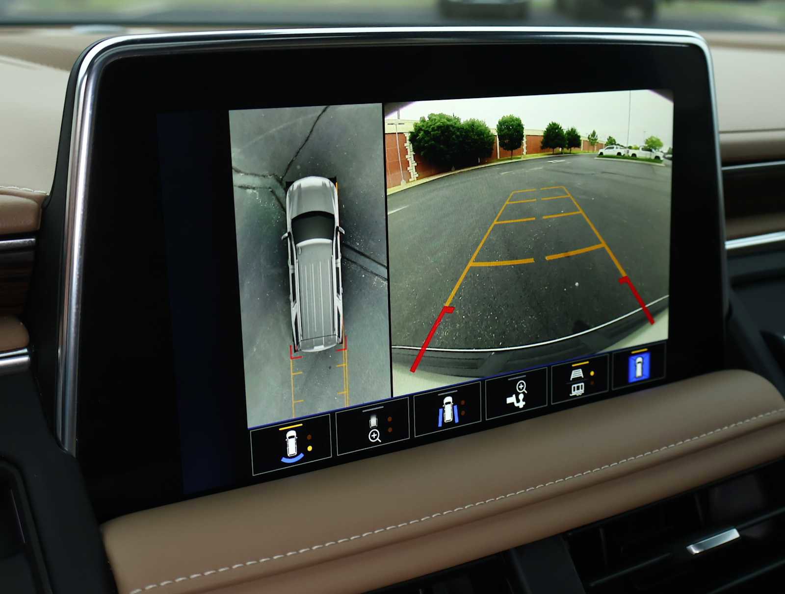 2022 Chevrolet Tahoe Premier photo 4