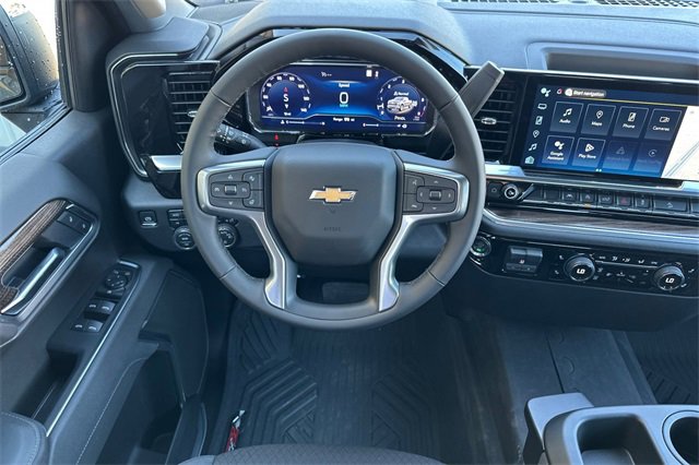 2025 Chevrolet Silverado 1500 LT photo 16
