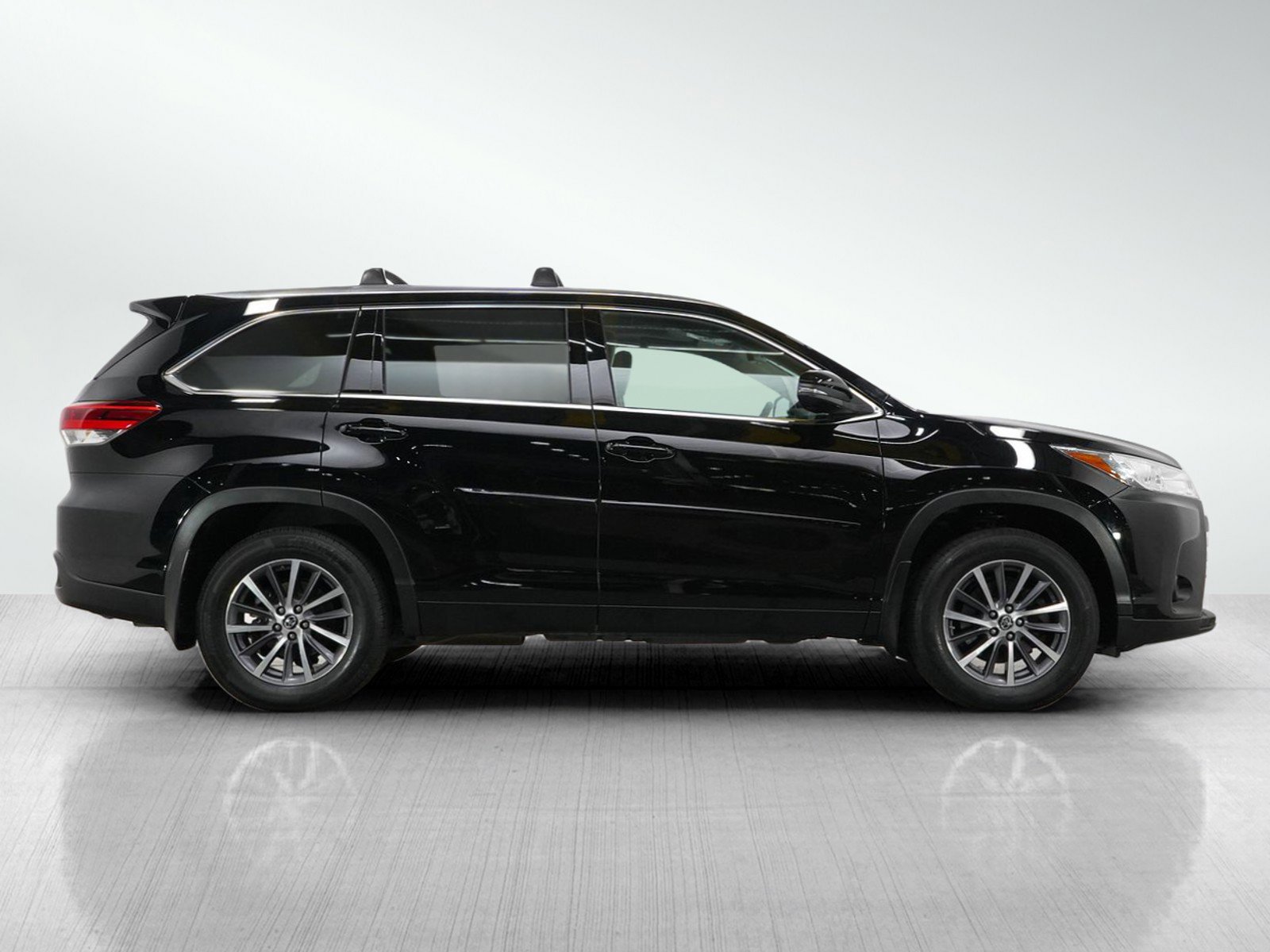 2017 Toyota Highlander XLE photo 4