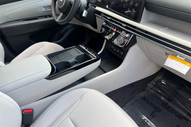 2025 Hyundai Tucson Hybrid photo 11
