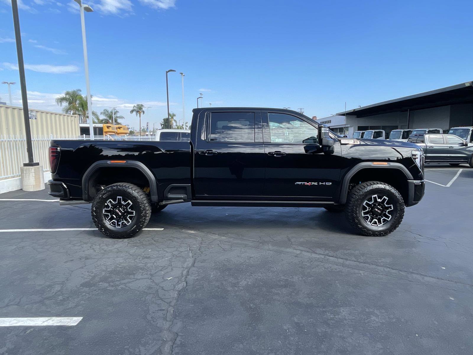 2025 Gmc Sierra 2500 HD AT4X photo 4