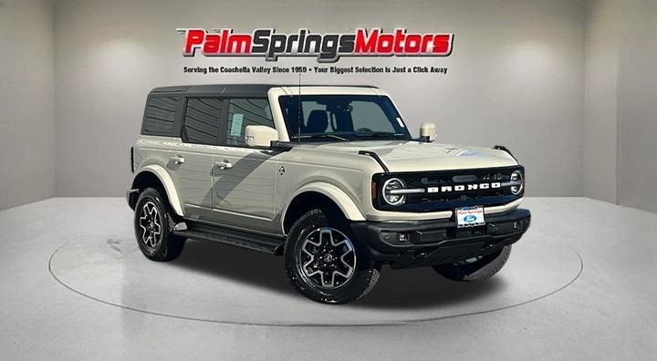 2025 Ford Bronco 4-Door Outer Banks's photo
