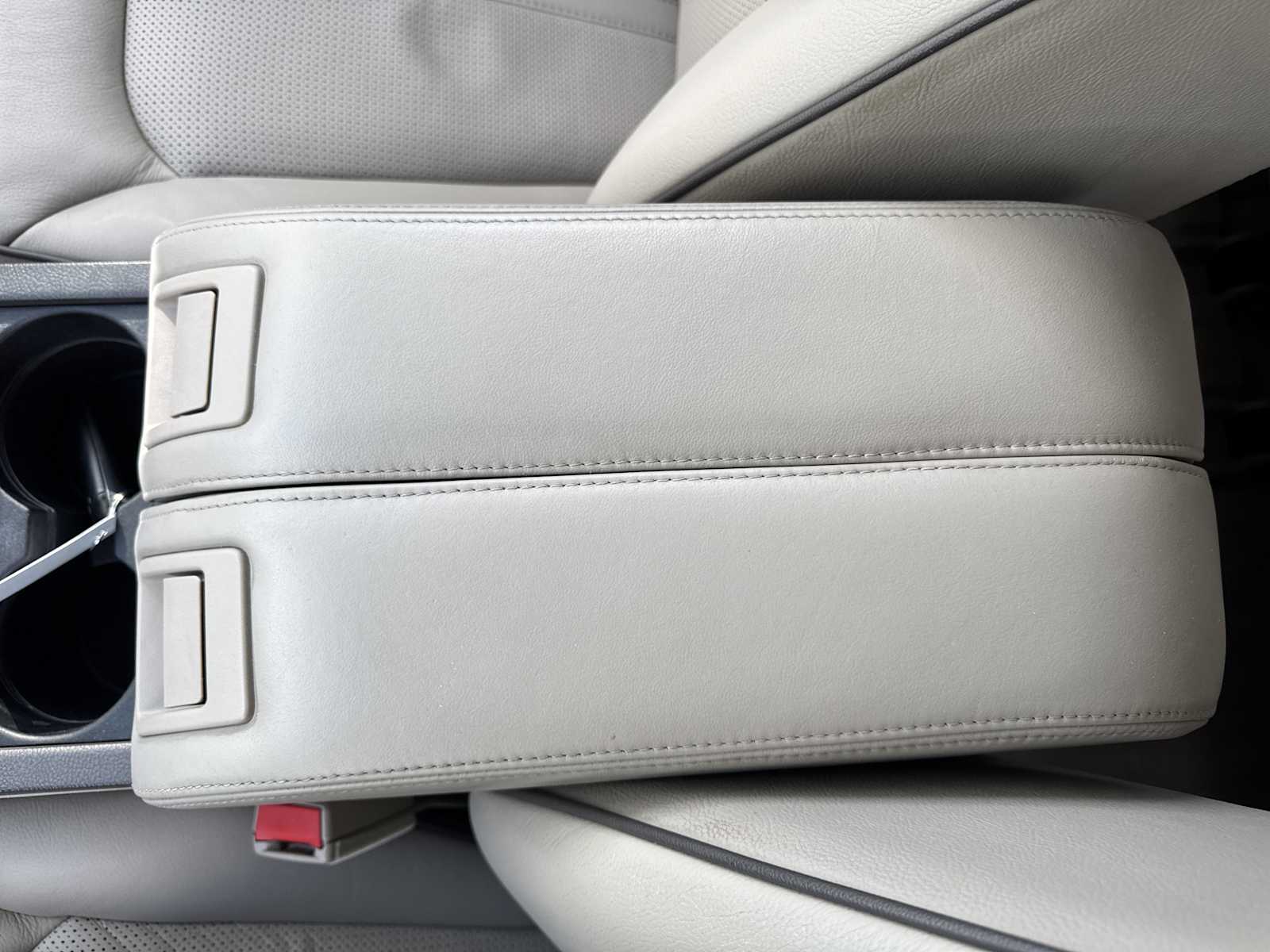 2012 Lincoln MKX photo 28
