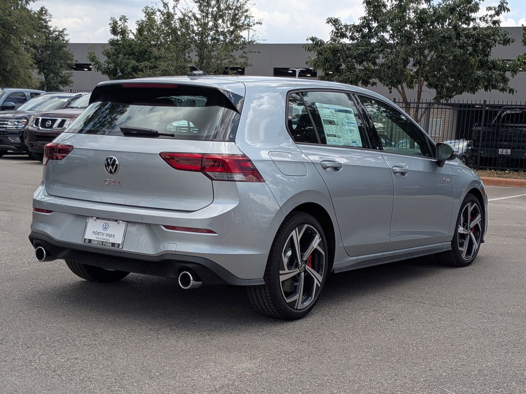 2025 Volkswagen Golf GTI SE photo 2