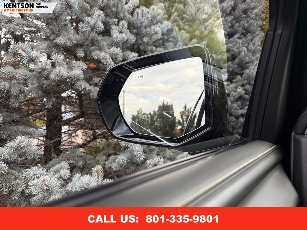 2024 Gmc Yukon SLT photo 22