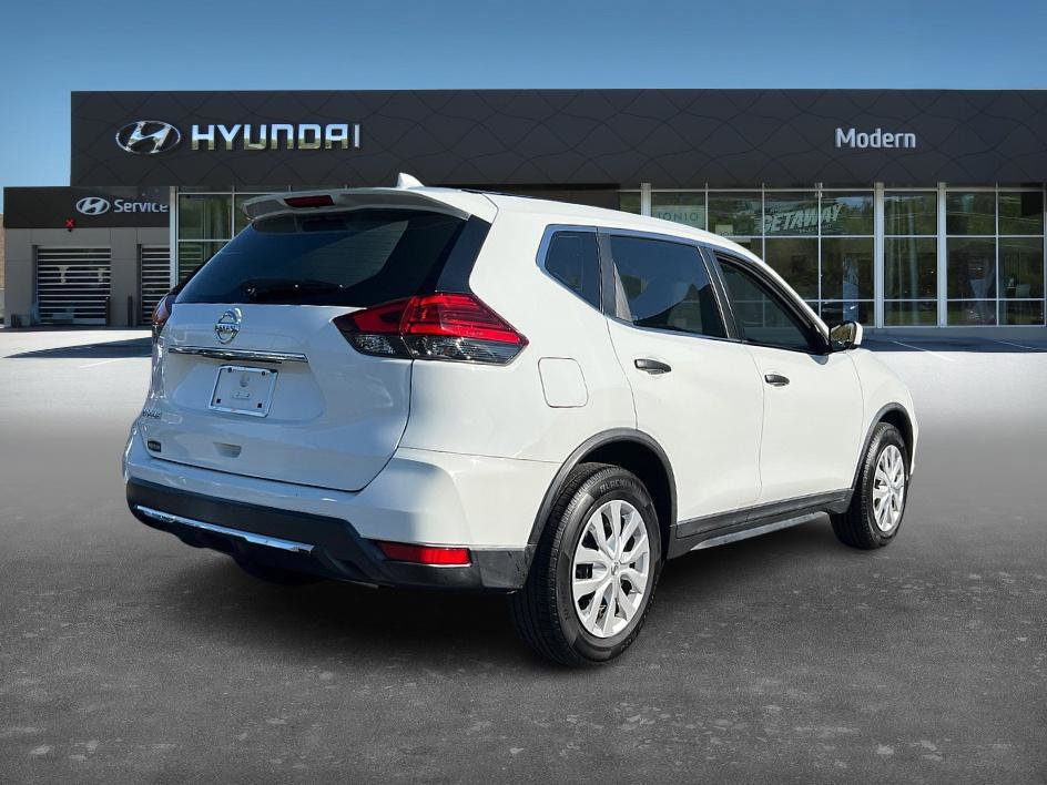2017 Nissan Rogue S photo 4