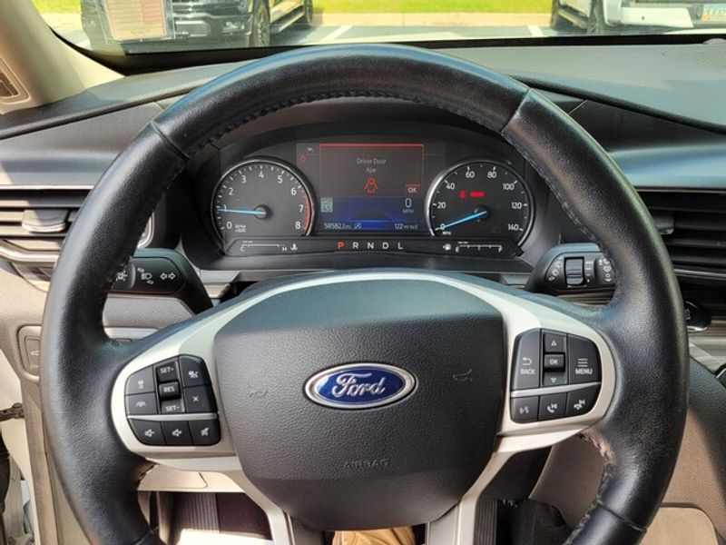 2022 Ford Explorer Limited photo 24