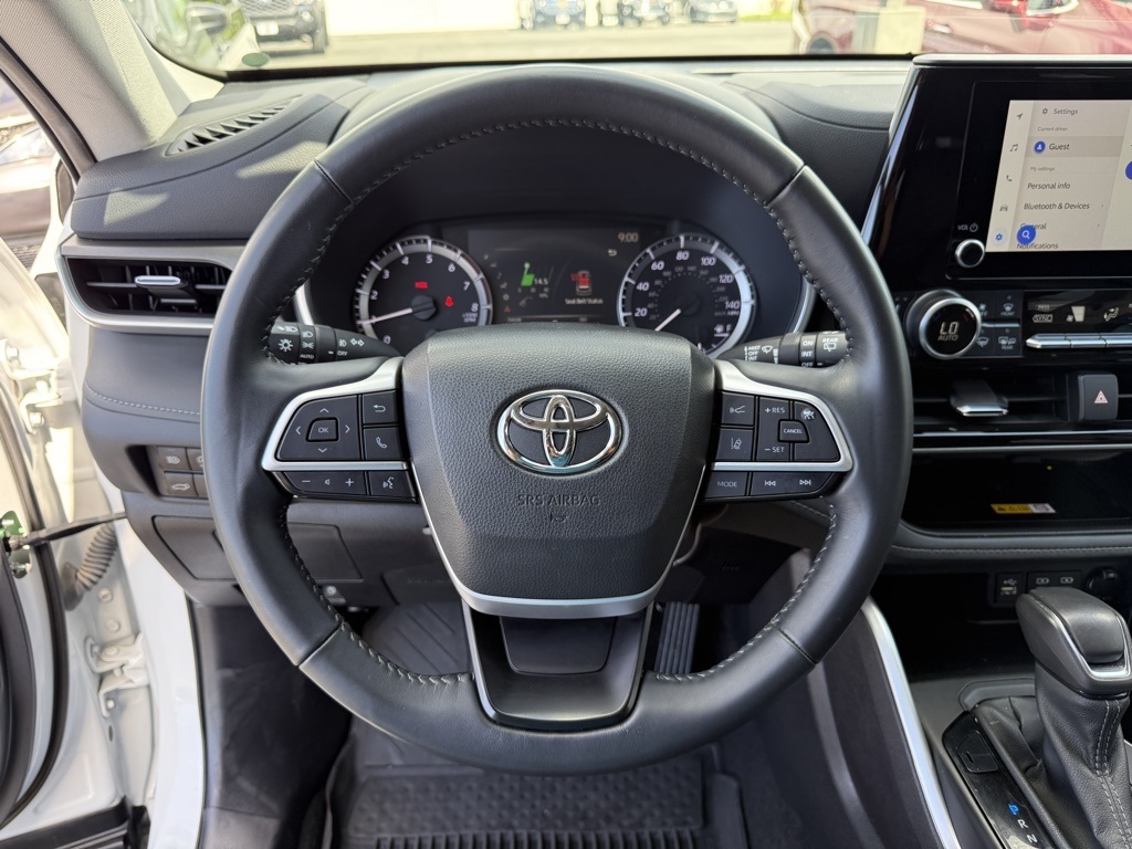 2023 Toyota Highlander XLE photo 21